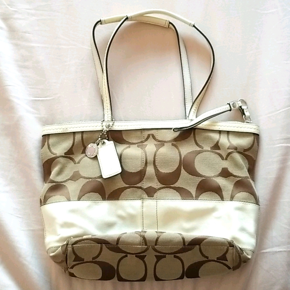Coach cloth shoulder bag